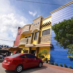 Kokomos Suites Hotel
